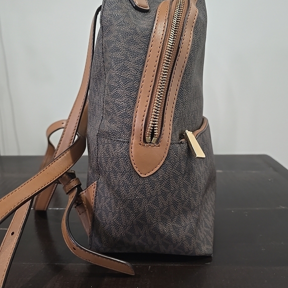 Michael Kors Valerie medium logo backpack in brown and acorn PVC and leather.  - Picture 4 of 13